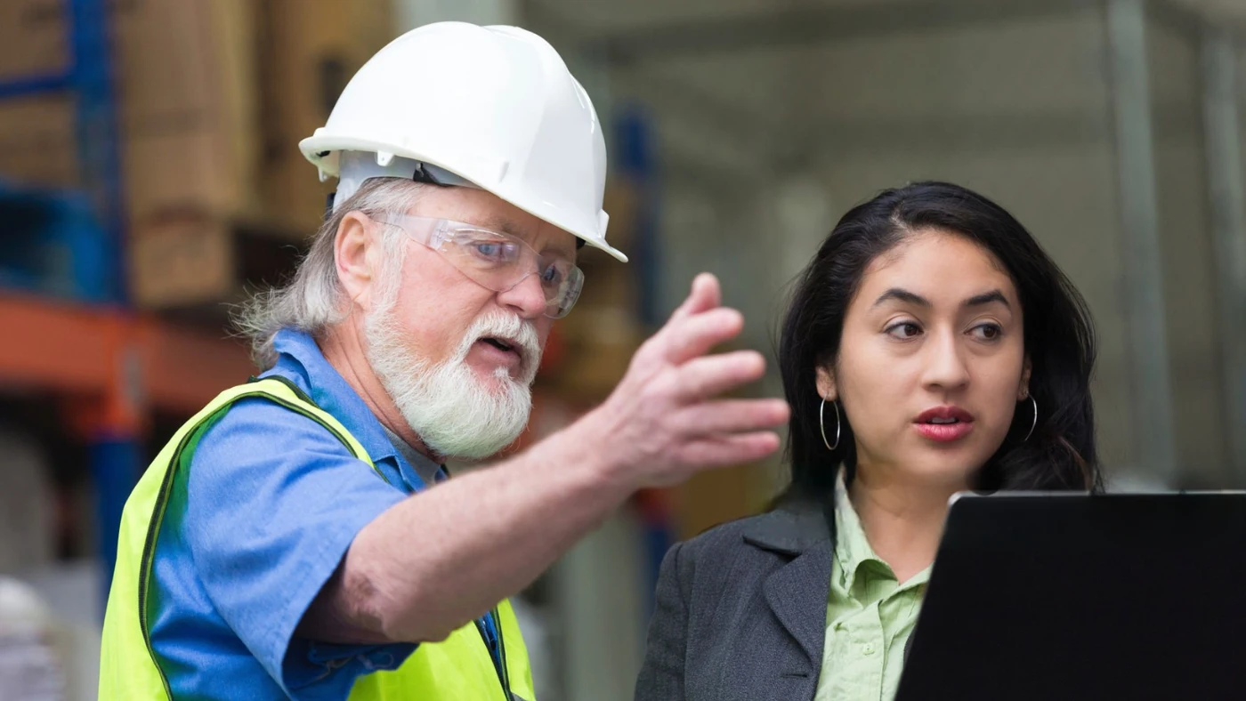 technician talking to client